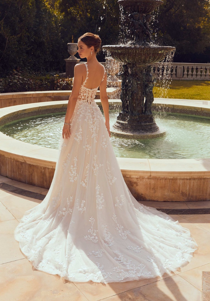 Bridal gown style at Lady Swan Bridal & Atelier